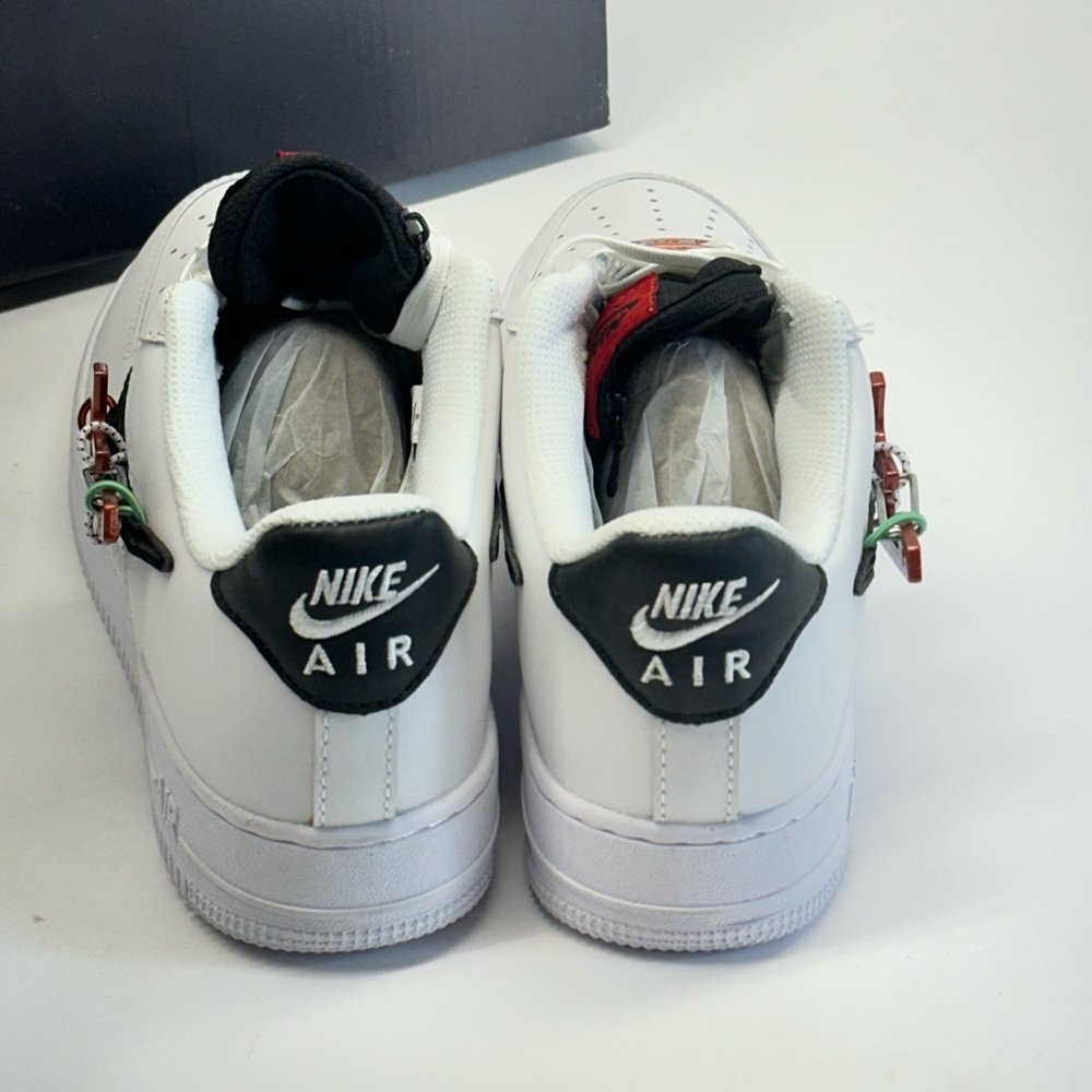 NIKE Air Force 1 '07 Premium Carabiner - White Habanero Red BRAND NEW - Picture 6 of 7